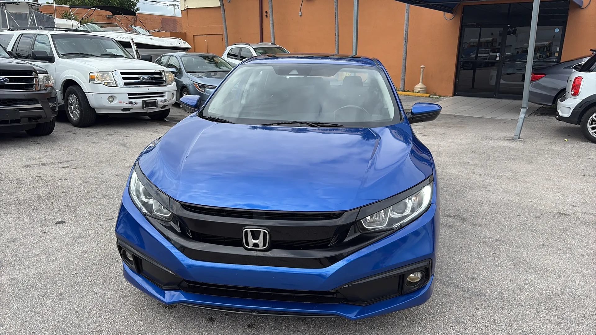 Used 2020 Honda Civic EX image 2