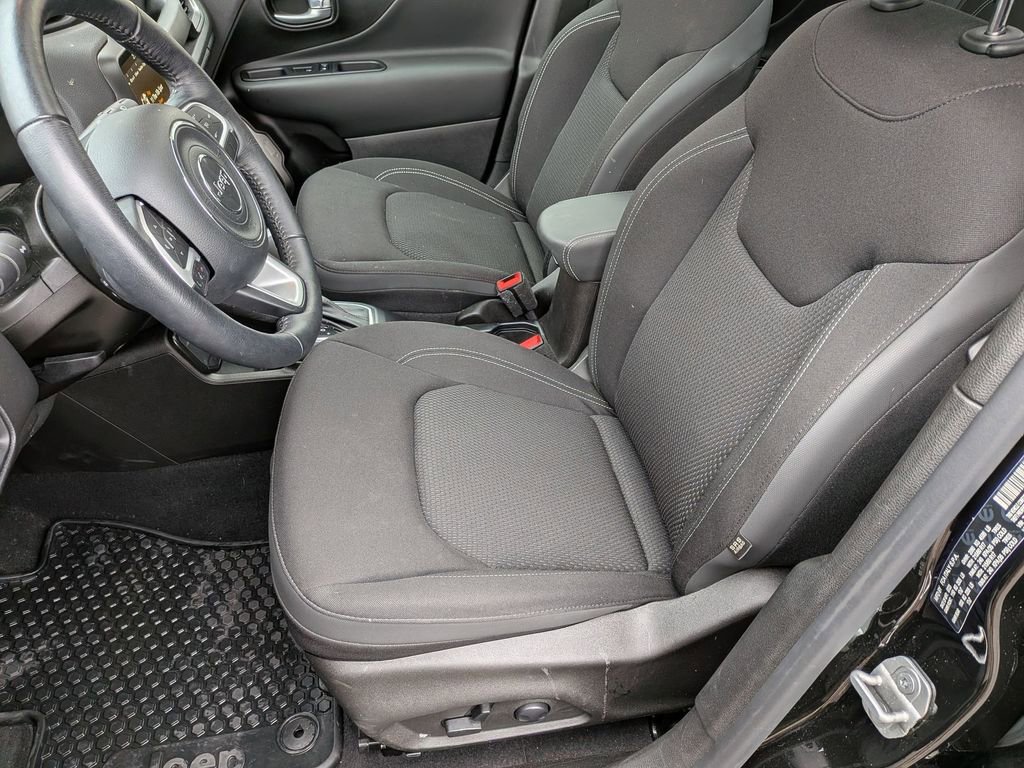 Used 2023 Jeep Renegade Latitude w/ Sun/Sound Group image 22