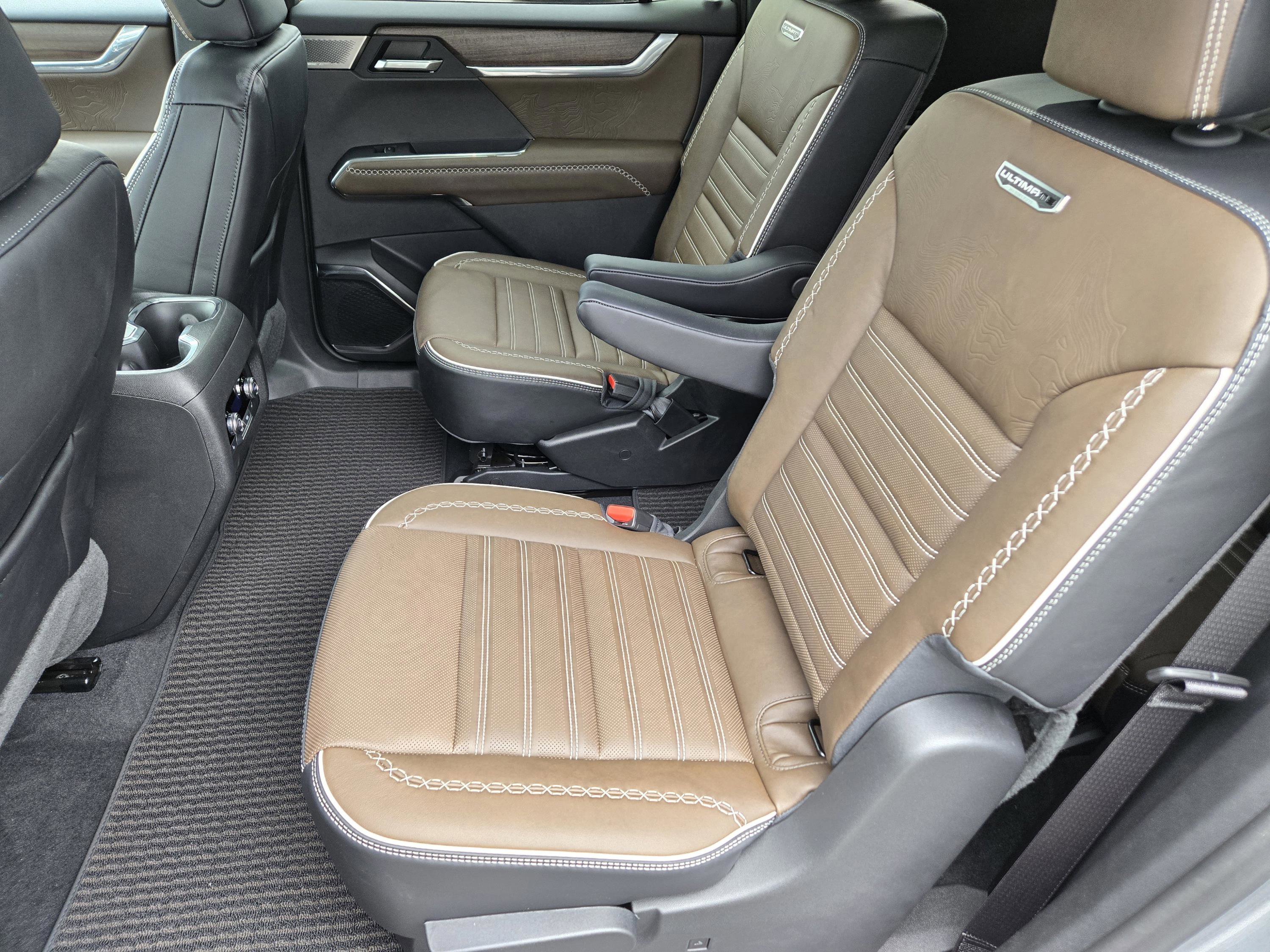 Used 2026 GMC Acadia Denali Ultimate FWD image 19