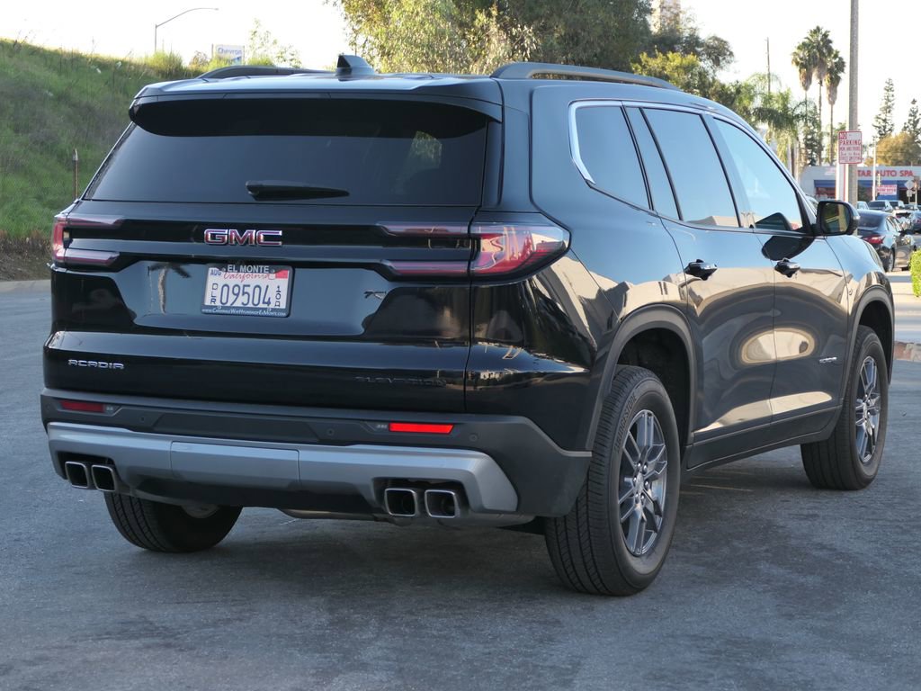 Used 2025 GMC Acadia Elevation image 2