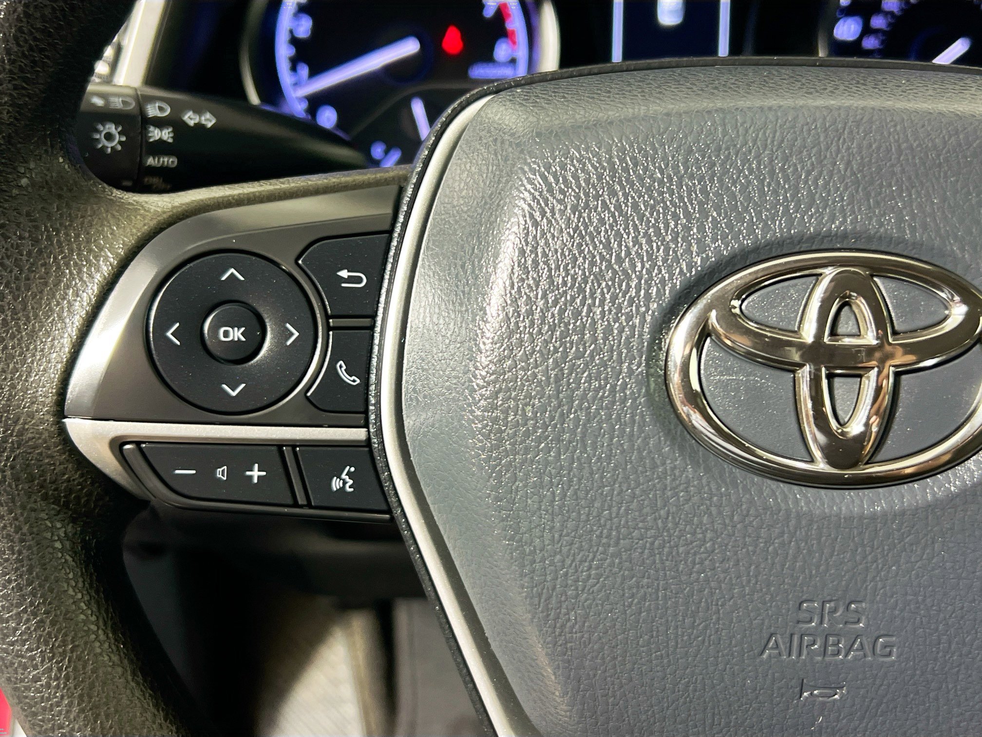 Used 2021 Toyota Camry LE FWD image 18