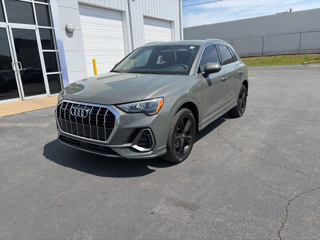Used 2020 Audi Q3 2.0T Premium w/ Convenience Package image 3