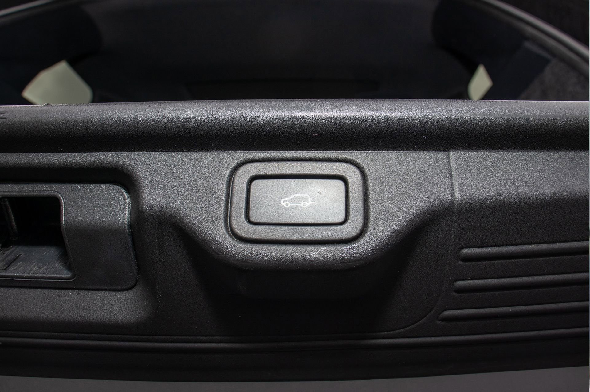 Used 2018 Land Rover Range Rover HSE image 19