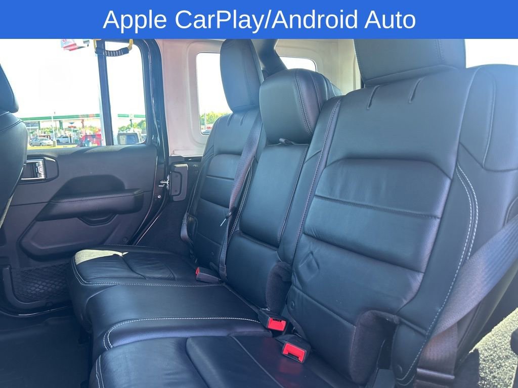 Used 2018 Jeep Wrangler Unlimited Sahara AWD/4WD image 12
