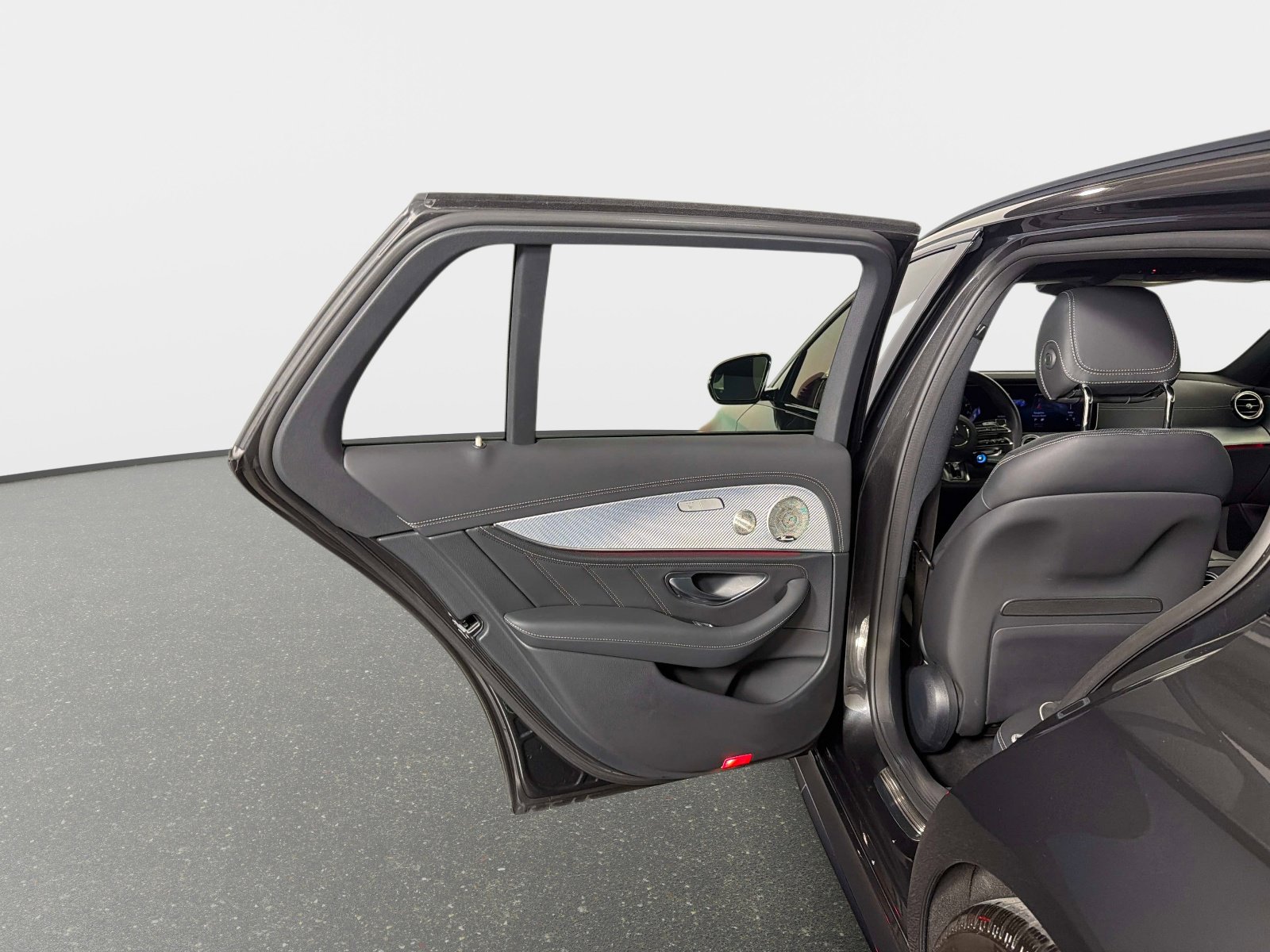 Used 2023 Mercedes-Benz E 63 AMG S image 30