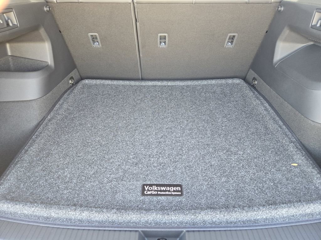 New 2026 Volkswagen Tiguan SE image 24