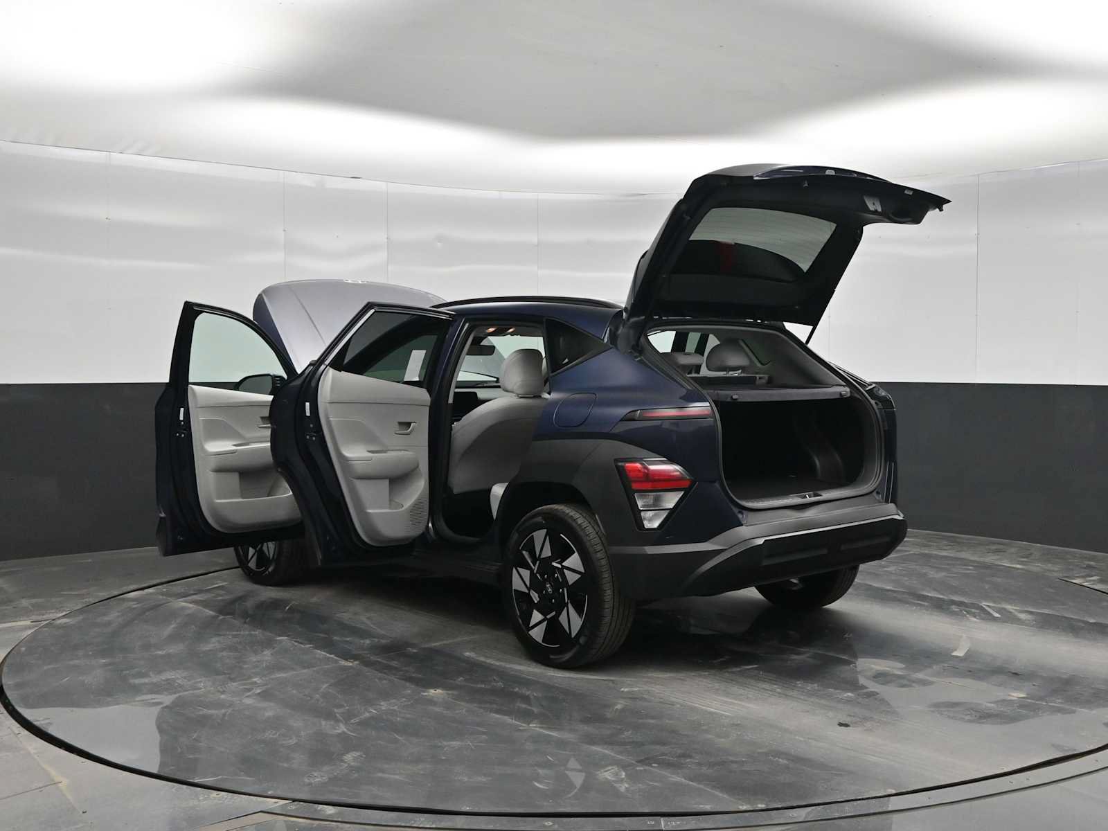 Used 2024 Hyundai Kona SEL AWD/4WD image 47