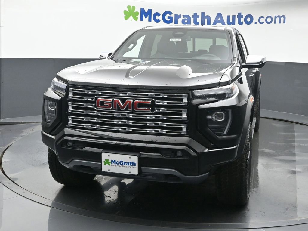 New 2025 GMC Canyon Denali w/ LPO, Denali Black Edition image 5