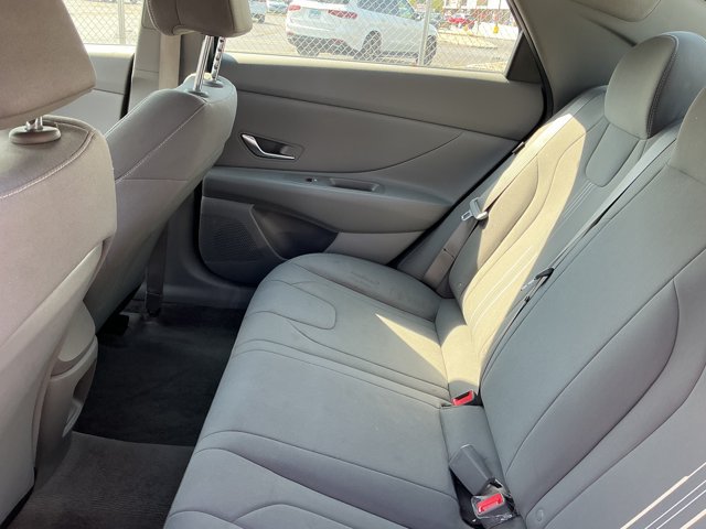 Used 2024 Hyundai Elantra SEL FWD image 13