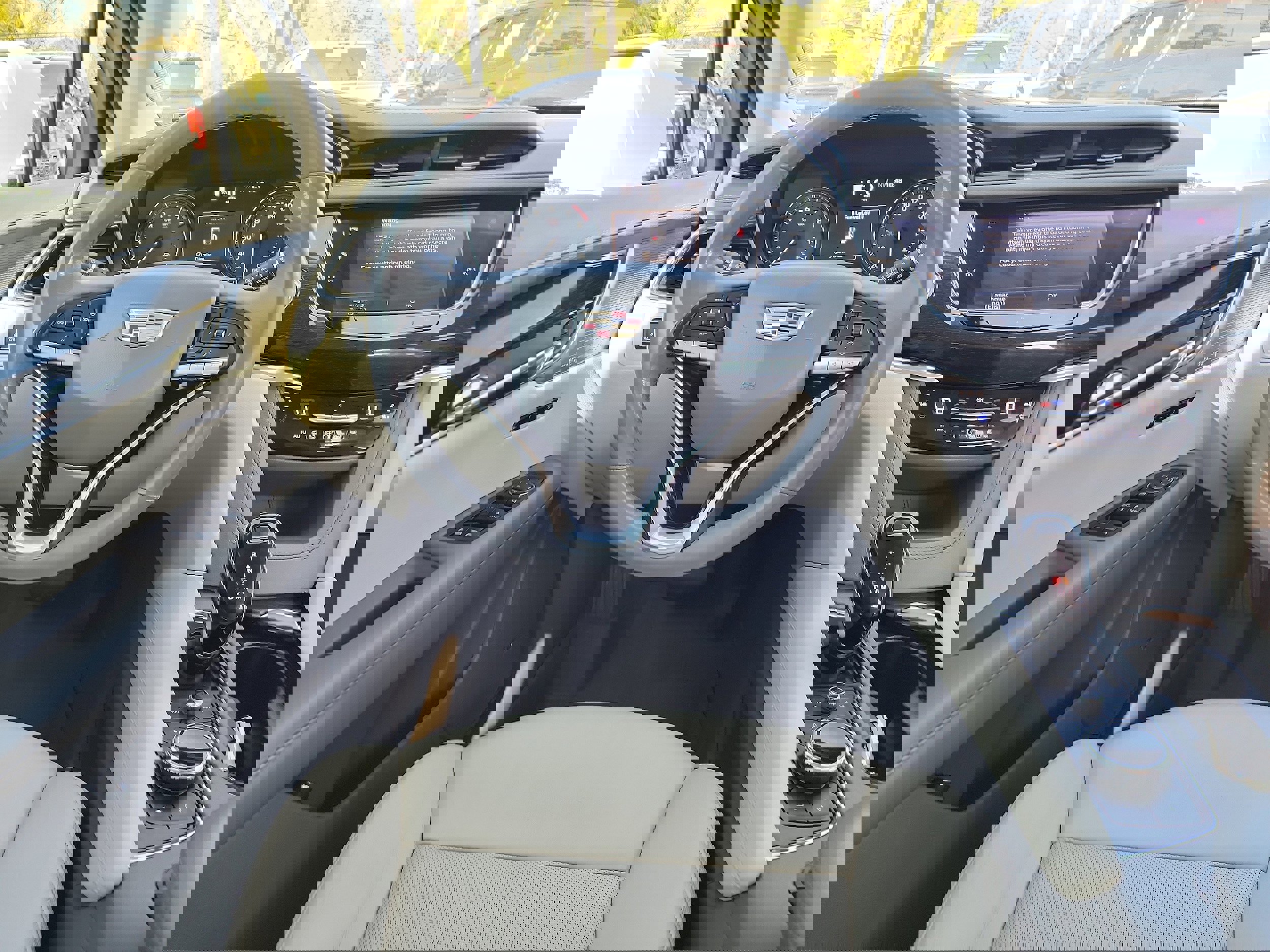 Used 2020 Cadillac XT6 Premium Luxury image 11