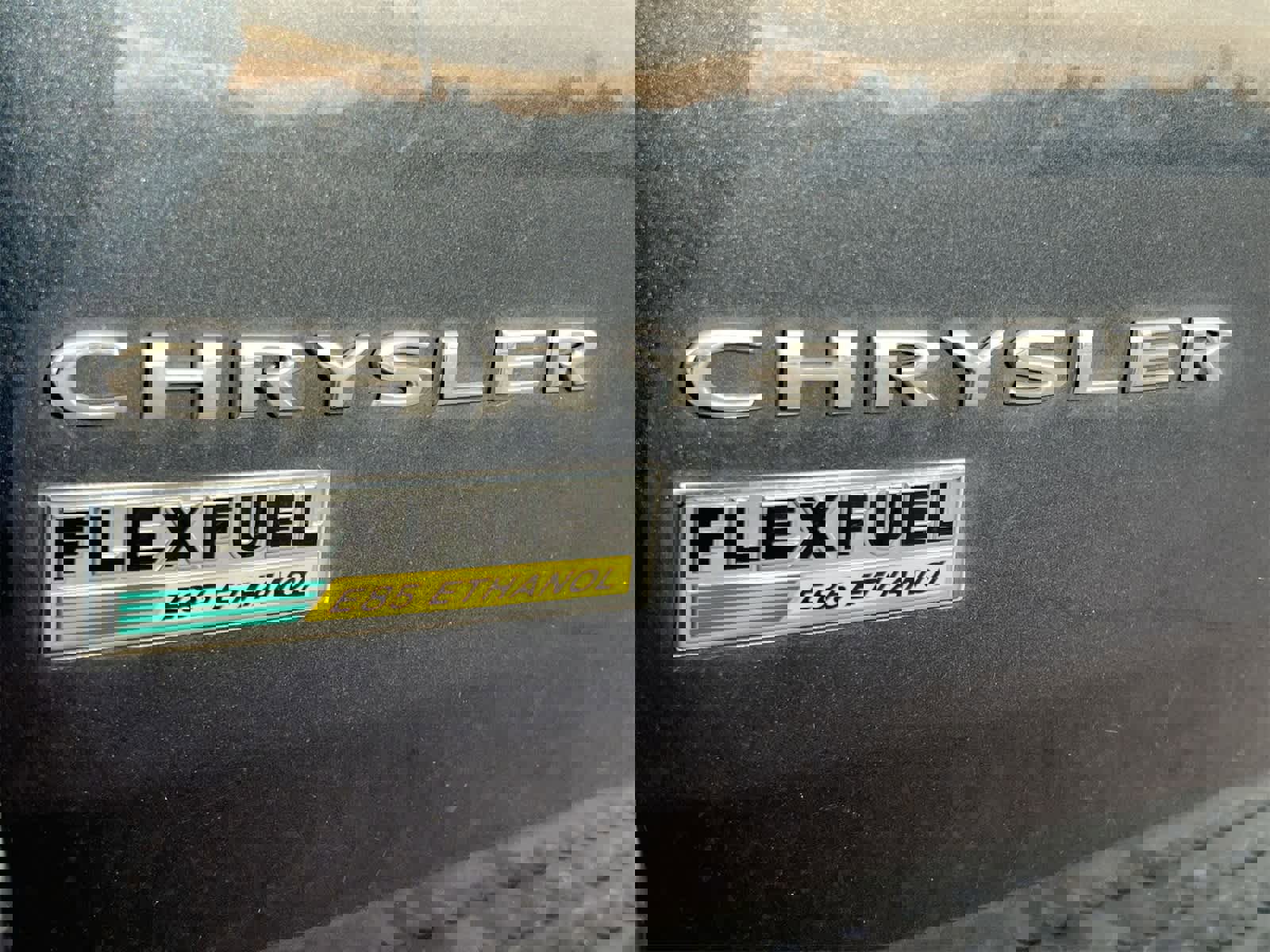 Used 2009 Chrysler Town & Country LX image 12