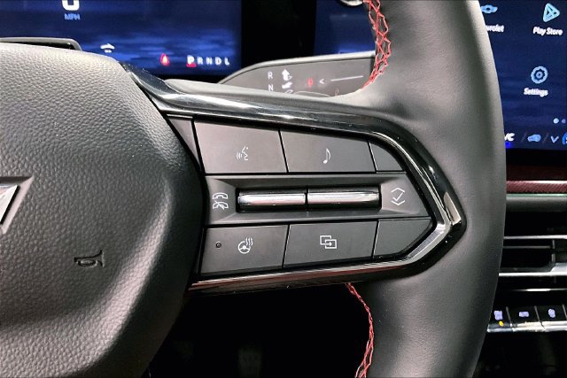 Used 2025 Chevrolet Traverse RS w/ LPO, Floor Liner Package AWD/4WD image 28