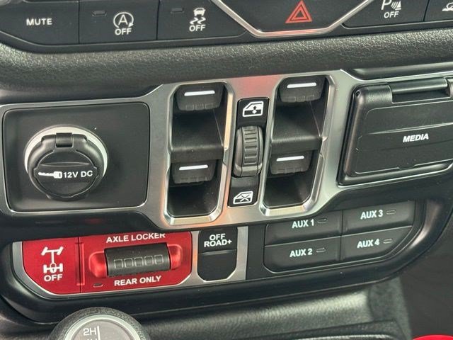 New 2026 Jeep Gladiator Sport AWD/4WD image 23