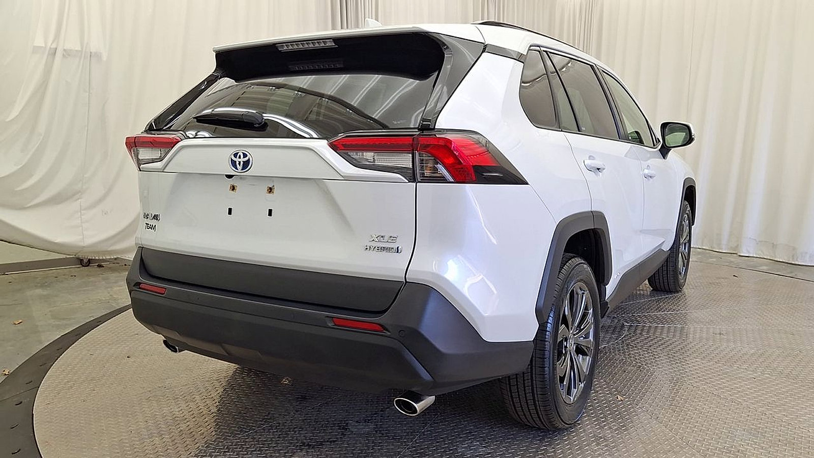 Certified 2023 Toyota RAV4 XLE Premium image 2