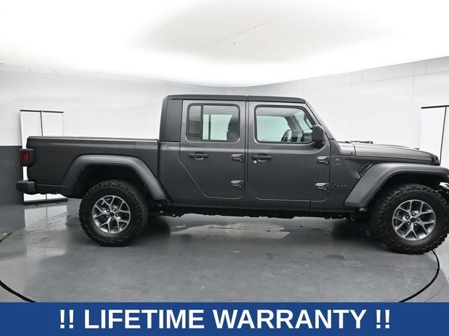Used 2024 Jeep Gladiator Sport AWD/4WD image 14