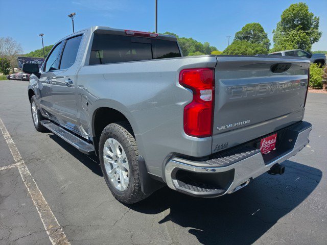 Used 2024 Chevrolet Silverado 1500 LTZ AWD/4WD image 3