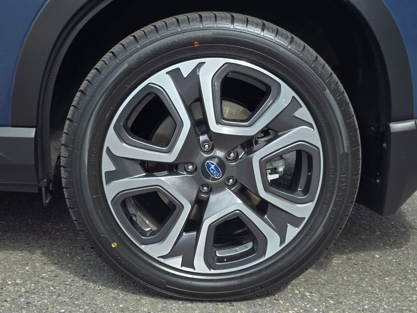 Certified 2025 Subaru Ascent Touring AWD/4WD image 8
