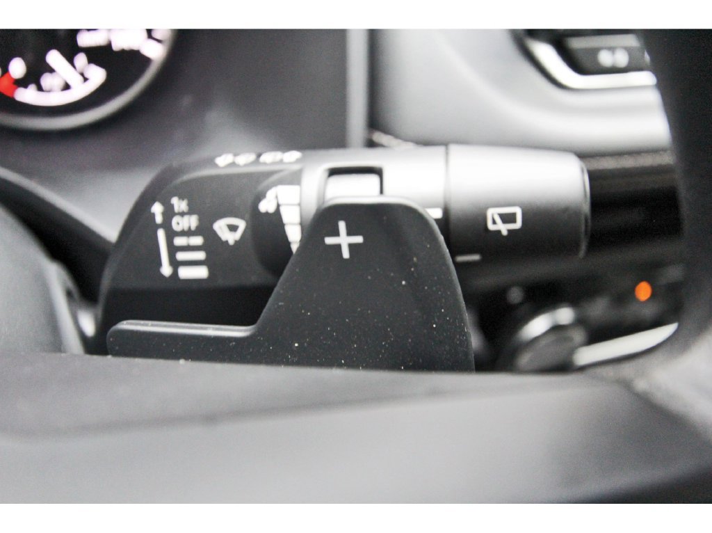 Certified 2025 Nissan Rogue S FWD image 17
