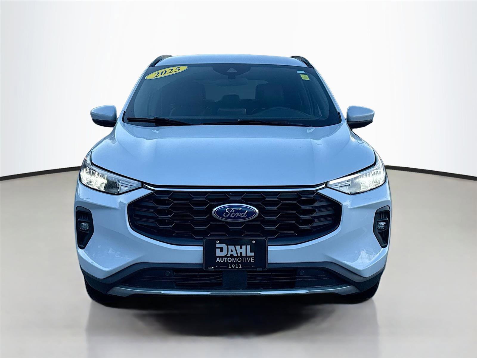 Used 2025 Ford Escape ST-Line Select image 2