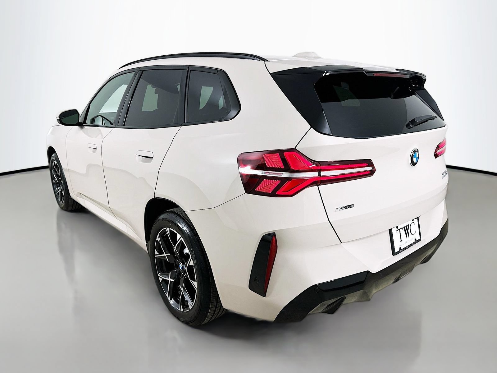 New 2026 BMW X3 xDrive30i w/ Premium Package AWD/4WD image 7