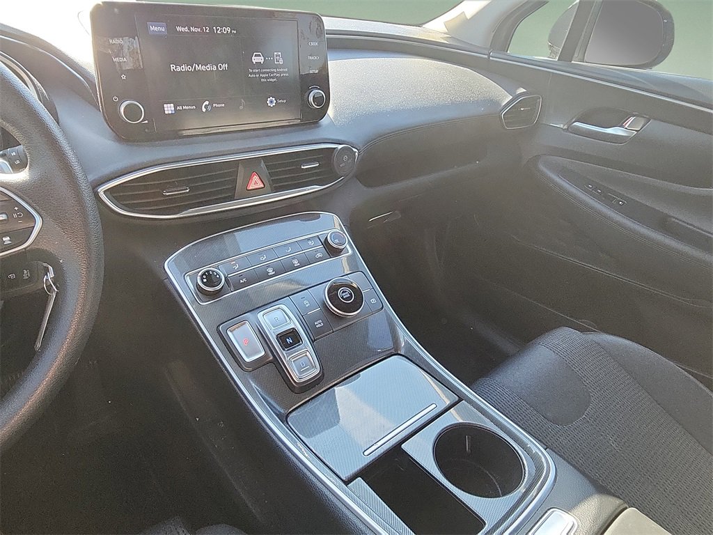 Used 2021 Hyundai Santa Fe SE image 25