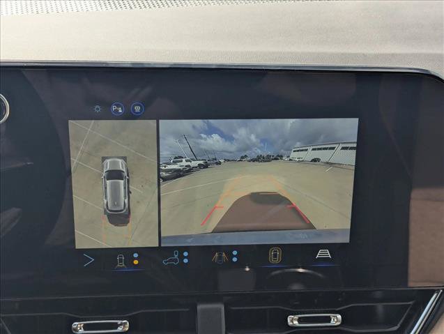 New 2027 Chevrolet Equinox ACTIV w/ Safety and Technology Package FWD image 13