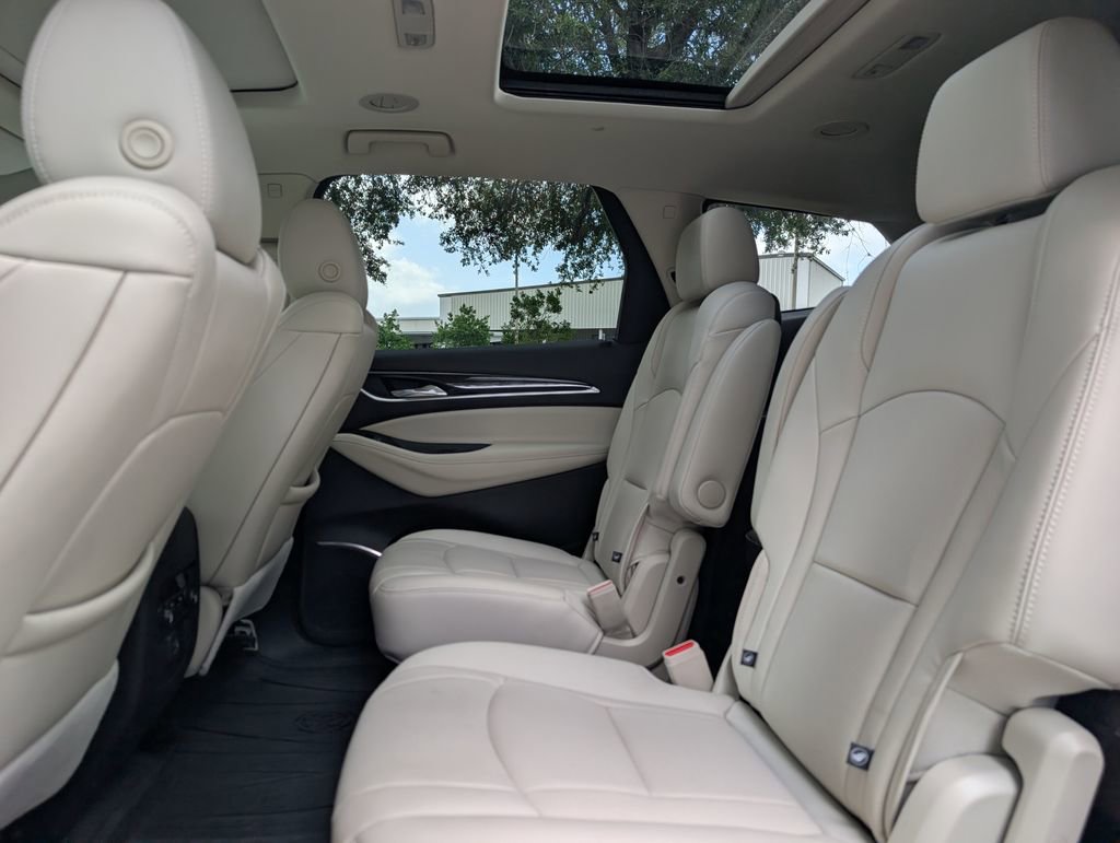 Used 2023 Buick Enclave Essence w/ Experience Buick Package AWD/4WD image 17