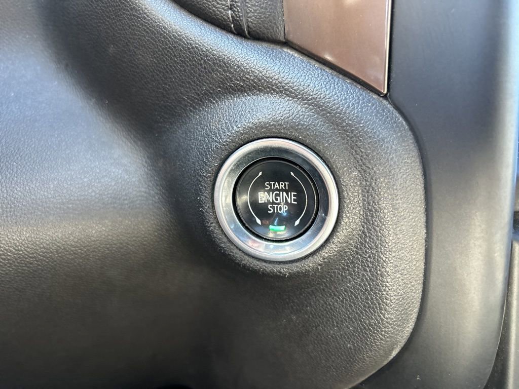 Used 2020 Chevrolet Silverado 1500 High Country w/ Technology Package image 40