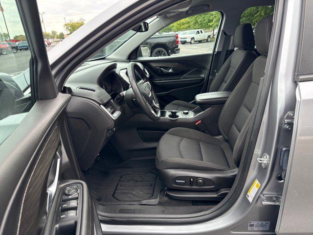 Used 2024 GMC Terrain SLE w/ Driver Convenience Package image 15
