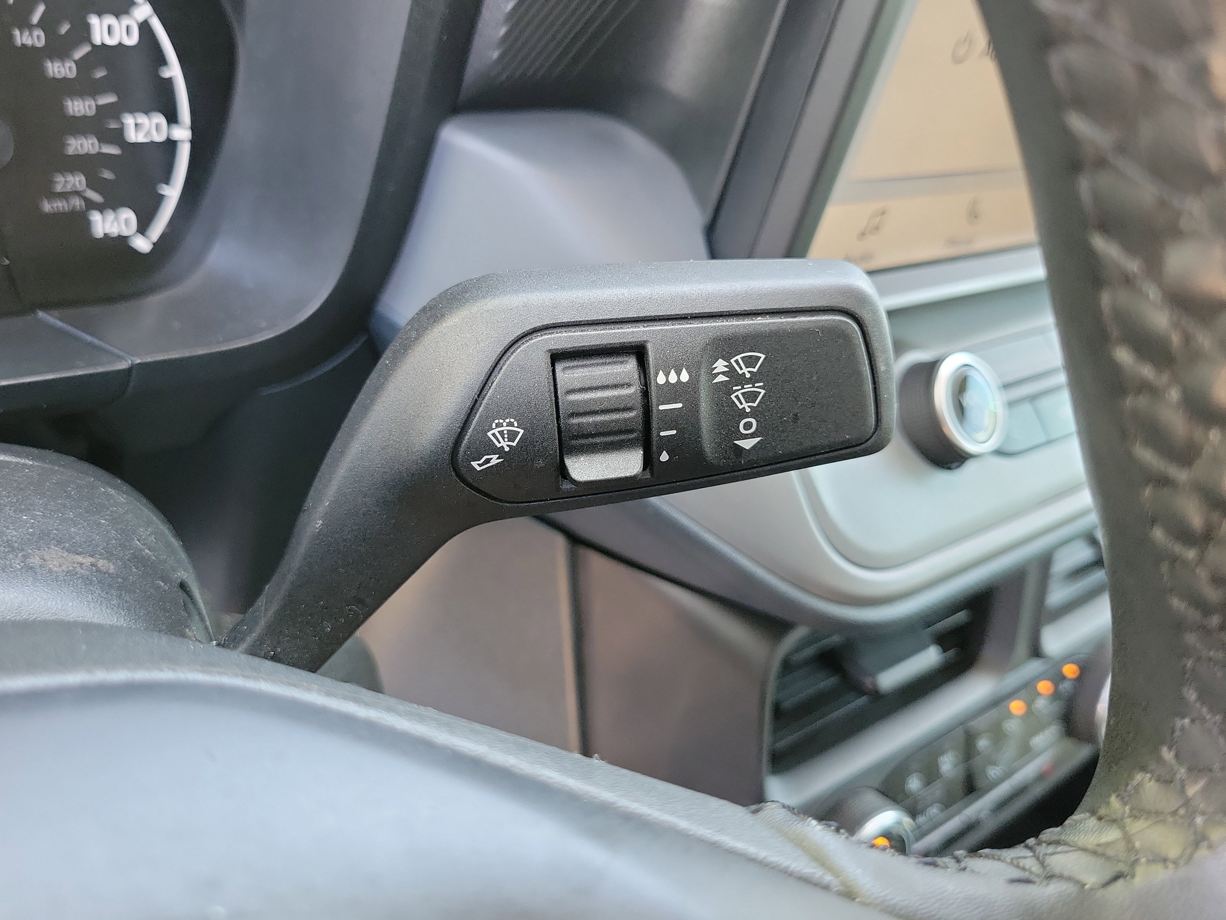 Used 2023 Ford Maverick XLT w/ Equipment Group 300A Standard image 27