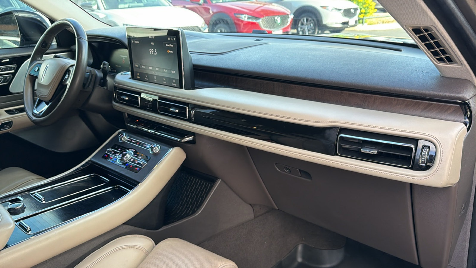 Used 2020 Lincoln Aviator Reserve w/ Equipment Group 201A RWD image 32