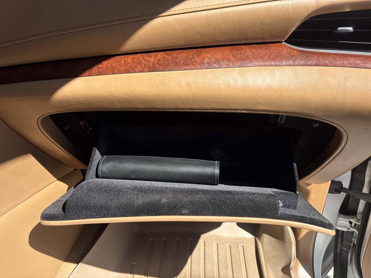 Used 2016 Cadillac Escalade Platinum image 27