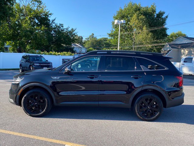 Used 2022 Kia Sorento S AWD/4WD image 2
