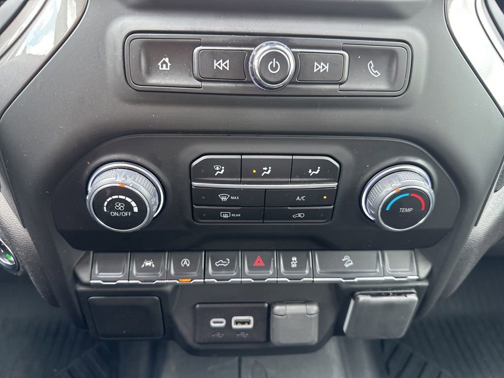 Used 2025 Chevrolet Silverado 1500 Custom Trail Boss w/ LPO, Dark Essentials Package AWD/4WD image 21