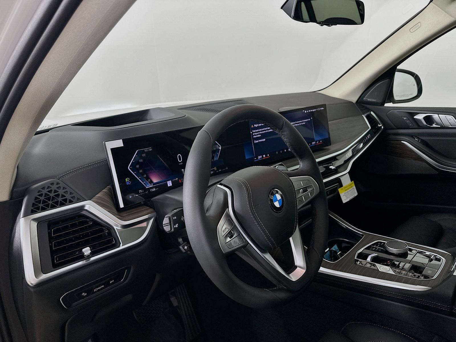 New 2027 BMW X7 xDrive40i w/ Premium Package AWD/4WD image 31