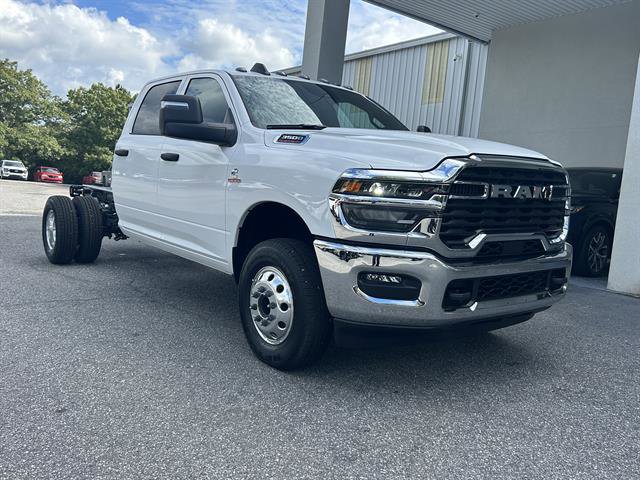 New 2026 RAM 3500 Tradesman image 4
