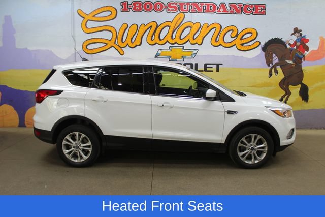 Used 2019 Ford Escape SE w/ Ford Safe & Smart Package AWD/4WD image 1