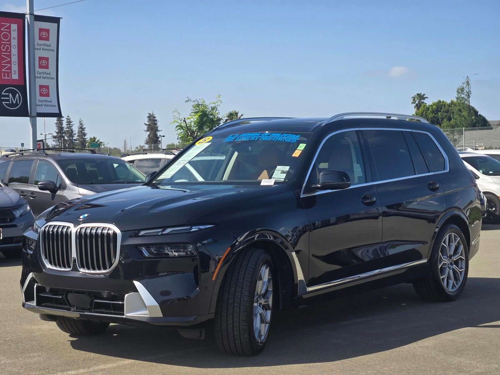 Used 2023 BMW X7 xDrive40i w/ Parking Assistance Package AWD/4WD image 3