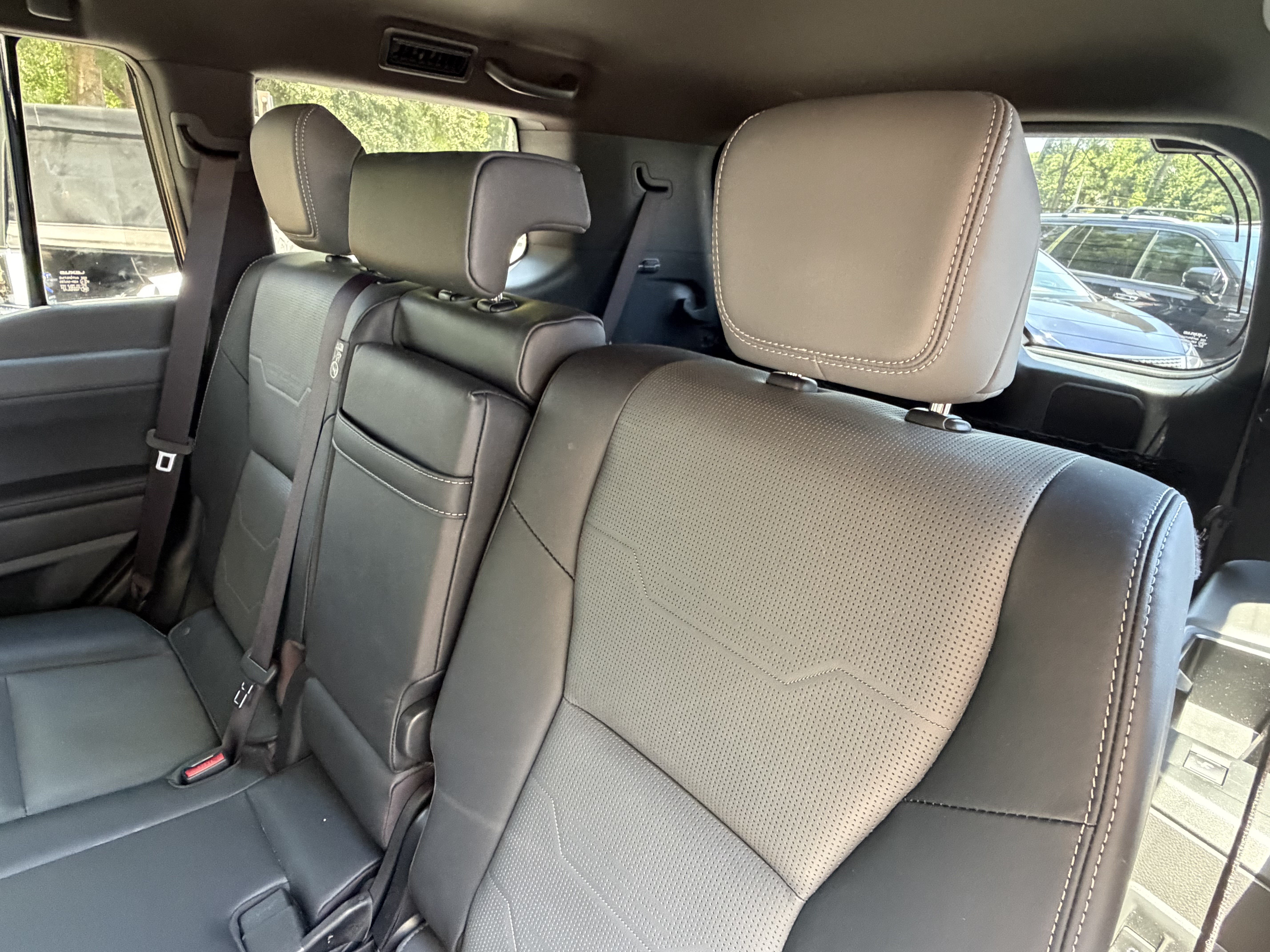 Used 2024 Lexus GX 550 w/ Accessory Package (Z1) AWD/4WD image 33