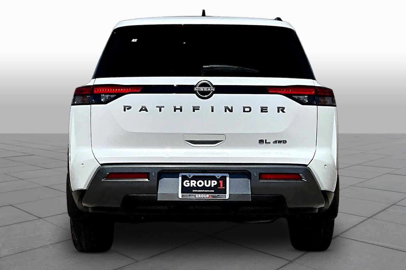 New 2026 Nissan Pathfinder SL image 4