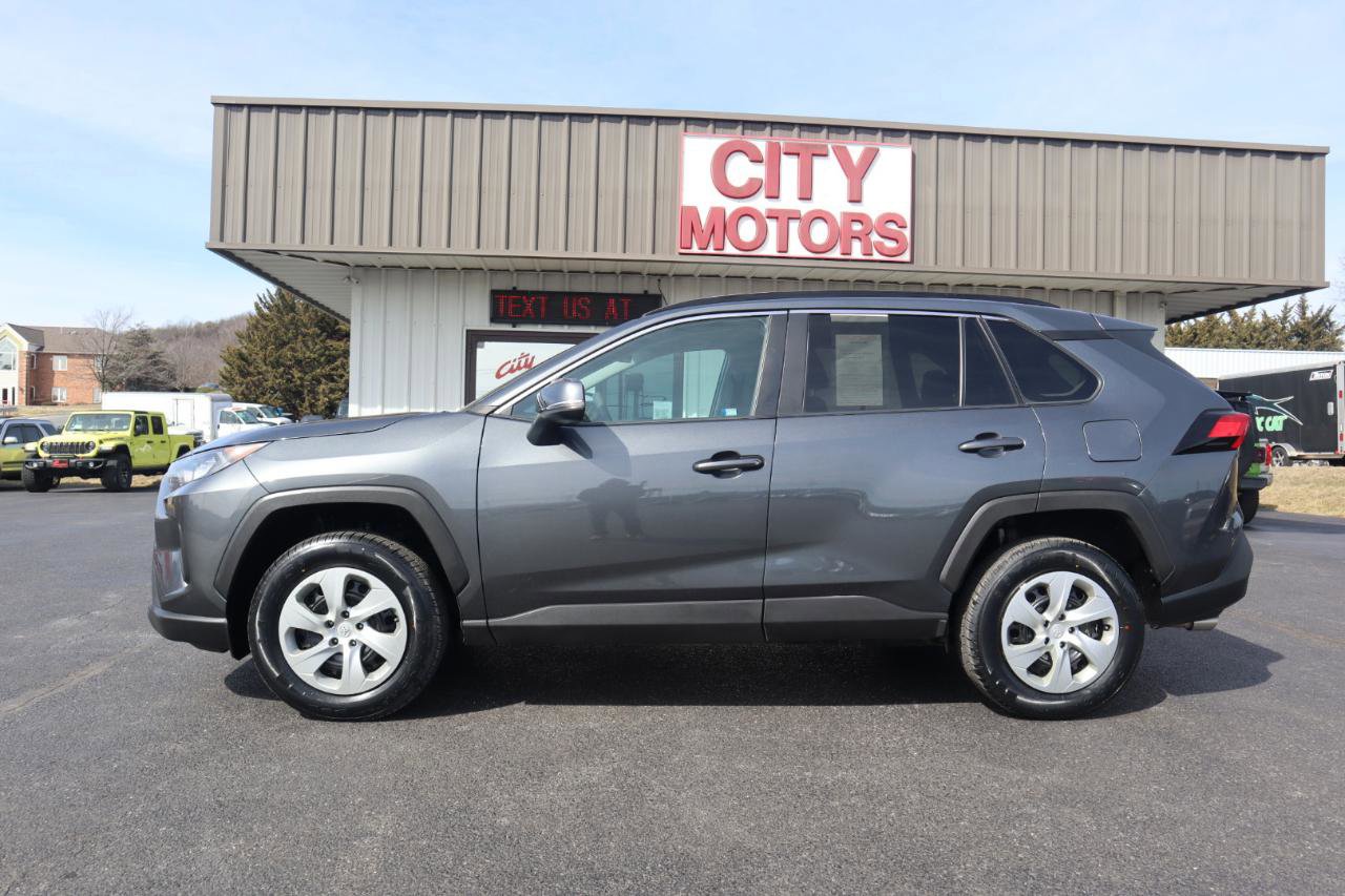 Used 2019 Toyota RAV4 LE w/ All Weather Liner Package AWD/4WD image 13