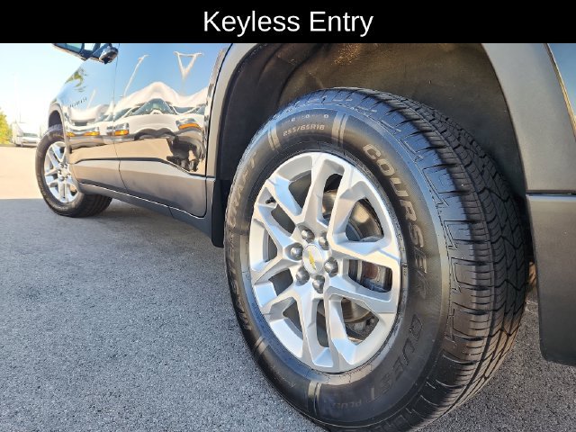 Used 2018 Chevrolet Traverse LT FWD image 17