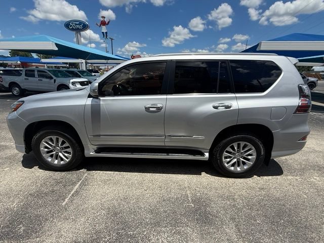 Used 2015 Lexus GX 460 w/ Premium Package AWD/4WD image 10