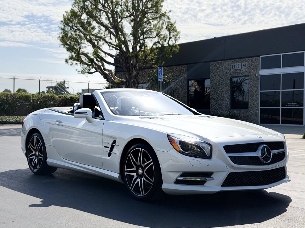 Used 2015 Mercedes-Benz SL 550 image 11