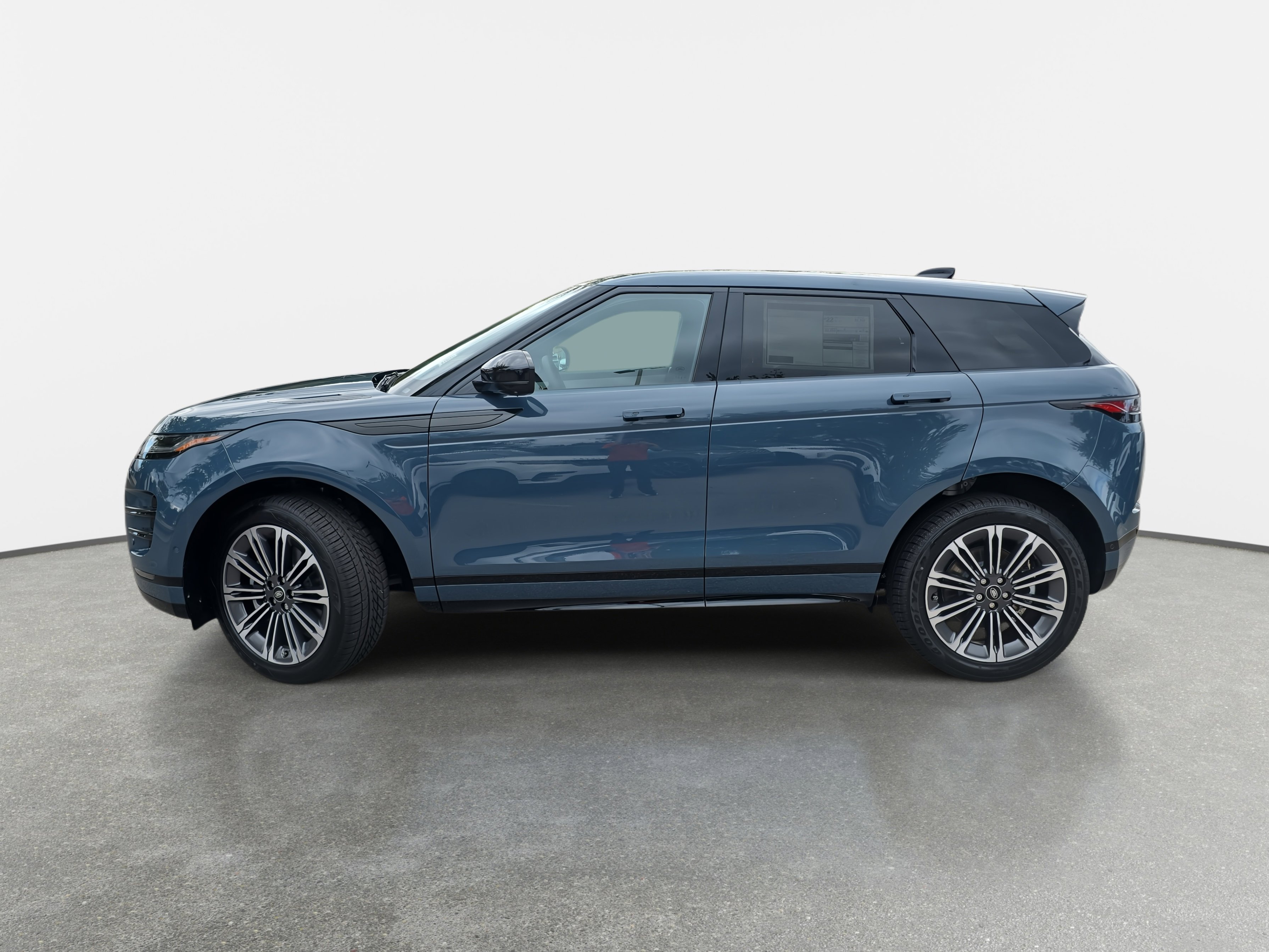 New 2026 Land Rover Range Rover Evoque Dynamic SE image 8
