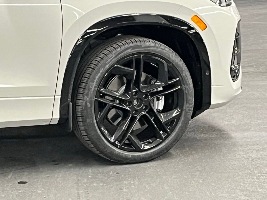 New 2026 Volkswagen Tiguan SE R-Line FWD image 42