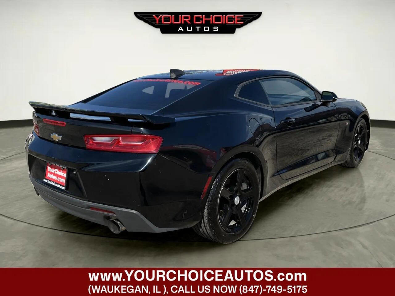 Used 2017 Chevrolet Camaro LT RWD image 5