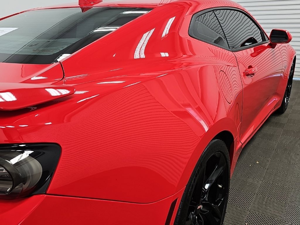 Used 2019 Chevrolet Camaro SS RWD image 9