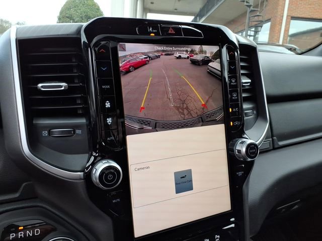 New 2026 RAM 1500 4x4 Crew Cab image 14
