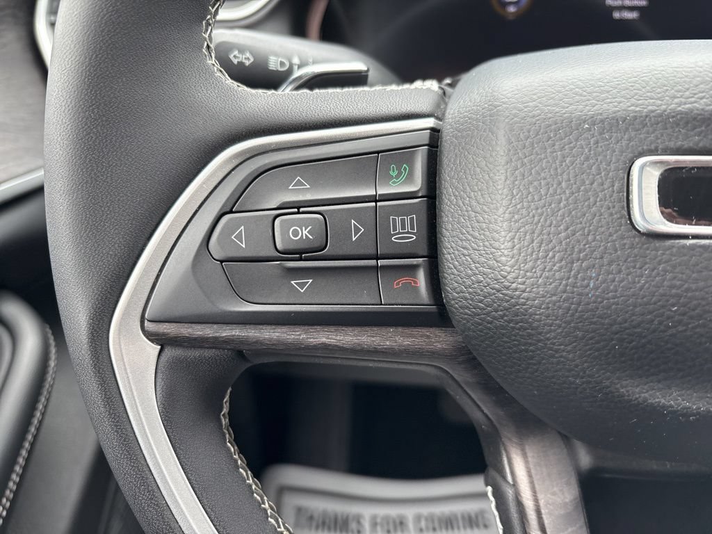 Used 2023 Jeep Grand Cherokee Limited AWD/4WD image 11